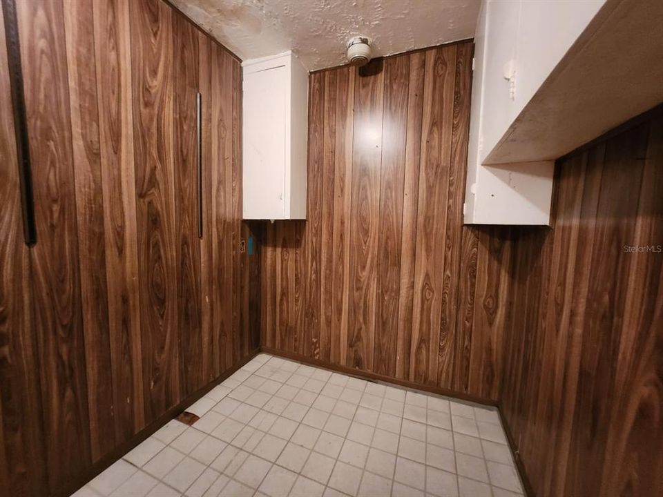 На продажу: $250,000 (4 спален, 3 ванн, 2512 Квадратных фут)