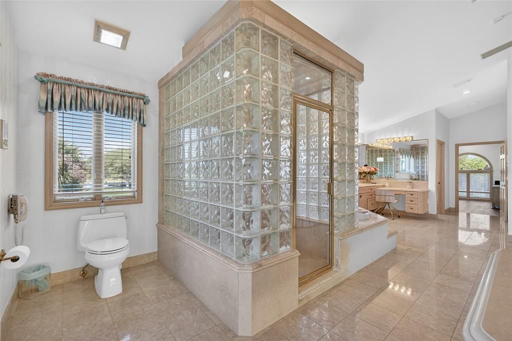На продажу: $2,890,900 (5 спален, 5 ванн, 5917 Квадратных фут)
