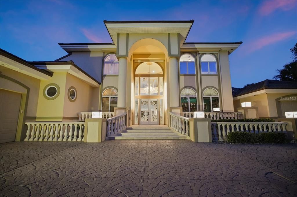 На продажу: $2,890,900 (5 спален, 5 ванн, 5917 Квадратных фут)