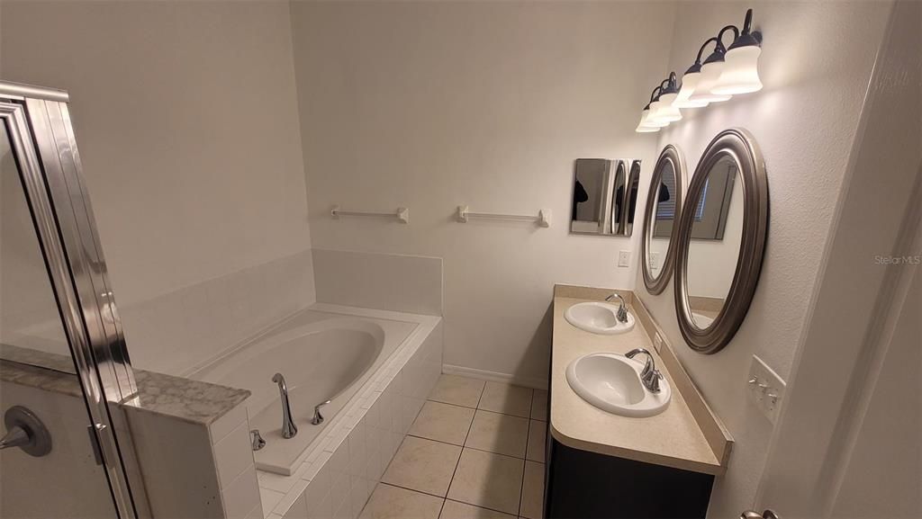 В аренду: $2,300 (3 спален, 2 ванн, 1746 Квадратных фут)