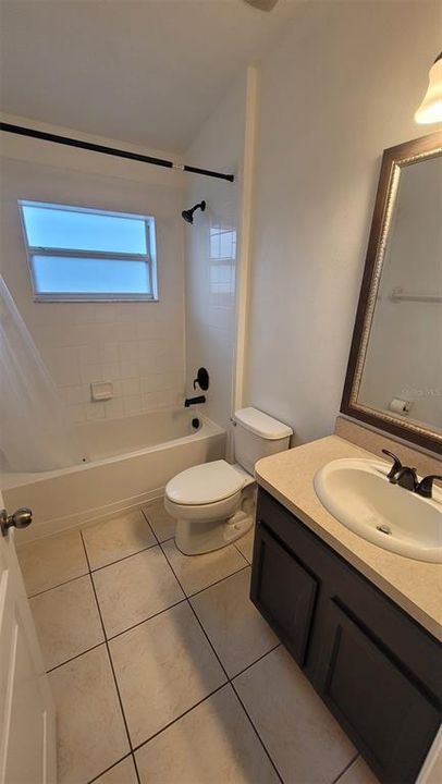 В аренду: $2,300 (3 спален, 2 ванн, 1746 Квадратных фут)
