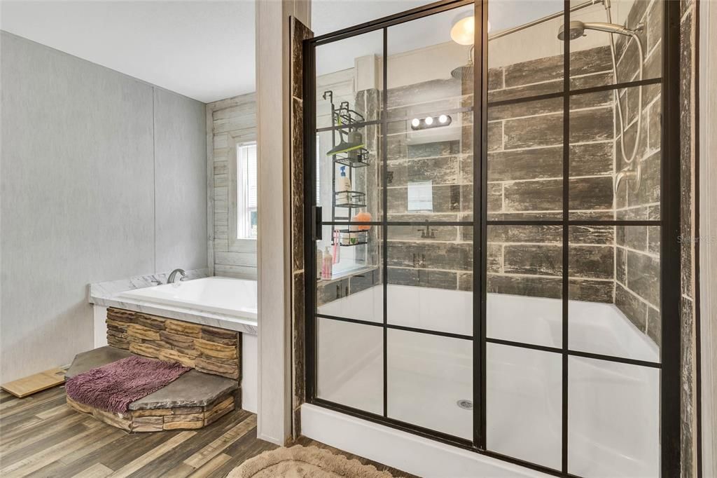 На продажу: $499,000 (3 спален, 2 ванн, 1456 Квадратных фут)