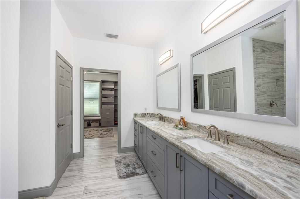 For Sale: $995,500 (3 beds, 2 baths, 2923 Square Feet)