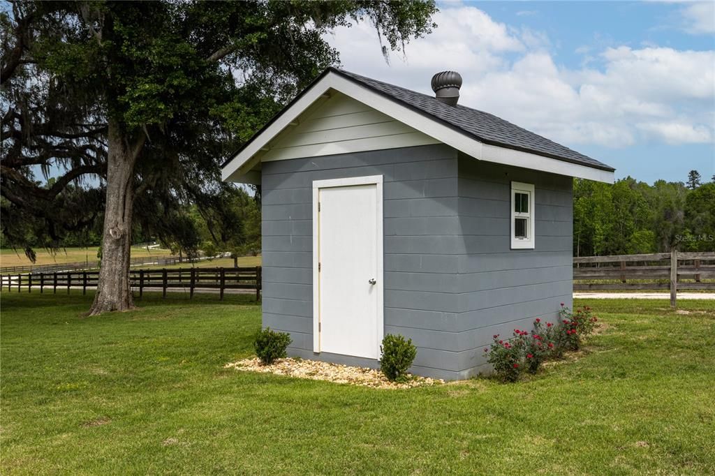 For Sale: $995,500 (3 beds, 2 baths, 2923 Square Feet)