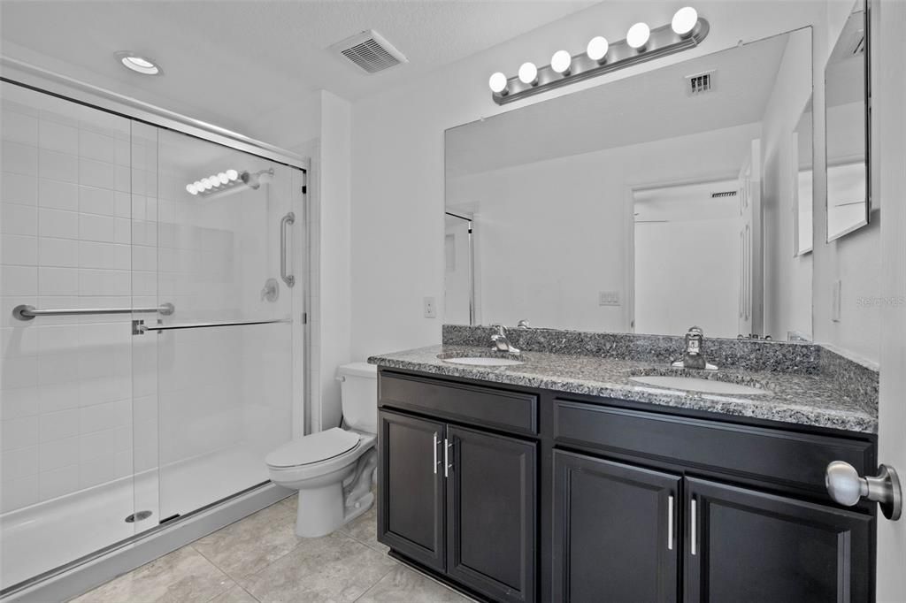 For Sale: $260,000 (3 beds, 2 baths, 1400 Square Feet)