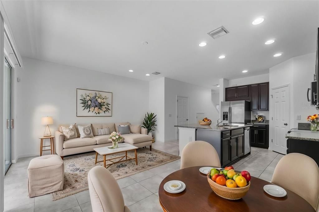 For Sale: $260,000 (3 beds, 2 baths, 1400 Square Feet)