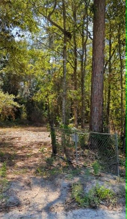 待售: $235,000 (10.70 acres)