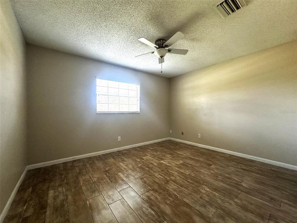 En Venta: $364,900 (3 camas, 2 baños, 1326 Pies cuadrados)