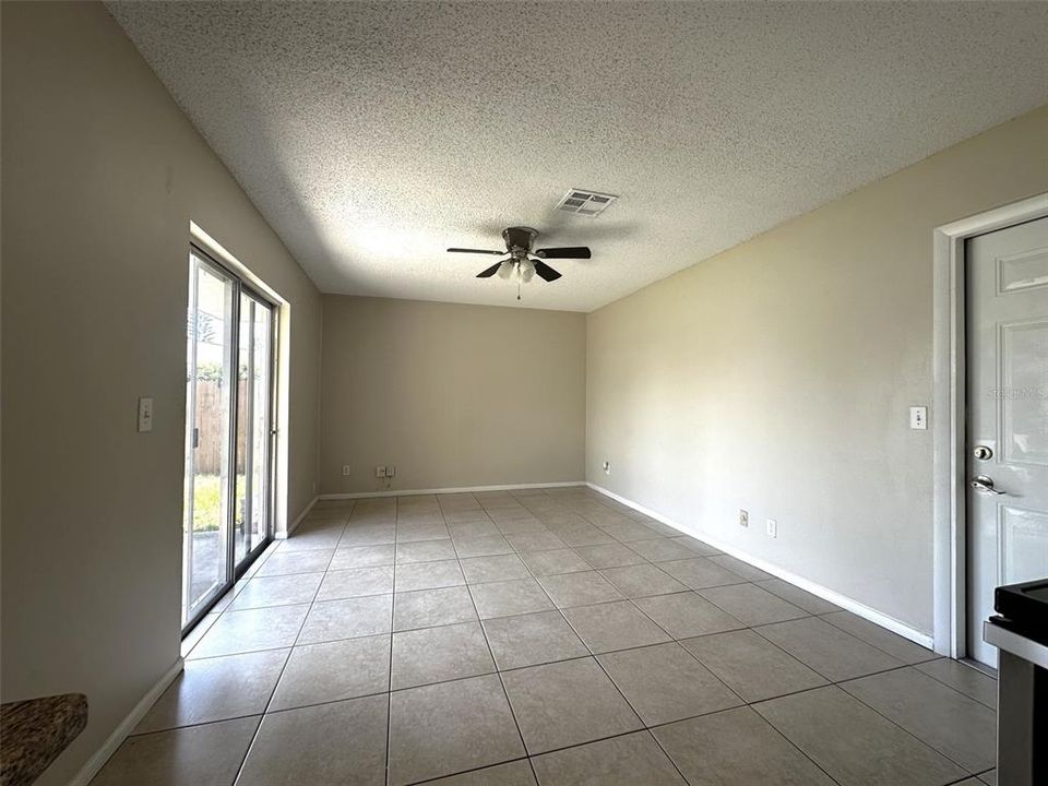 En Venta: $364,900 (3 camas, 2 baños, 1326 Pies cuadrados)