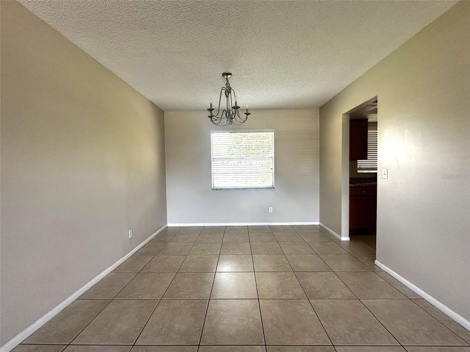 En Venta: $364,900 (3 camas, 2 baños, 1326 Pies cuadrados)