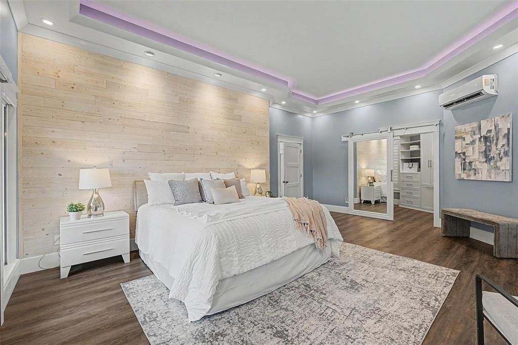 En Venta: $1,600,000 (4 camas, 3 baños, 3613 Pies cuadrados)