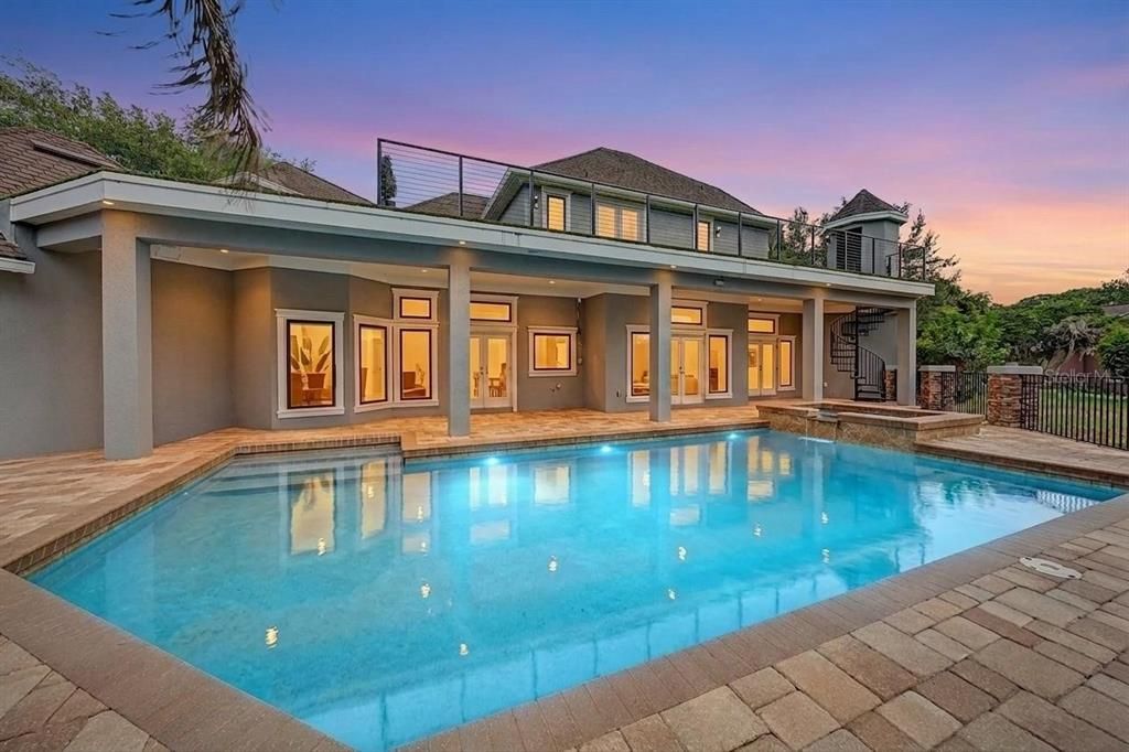 En Venta: $1,600,000 (4 camas, 3 baños, 3613 Pies cuadrados)