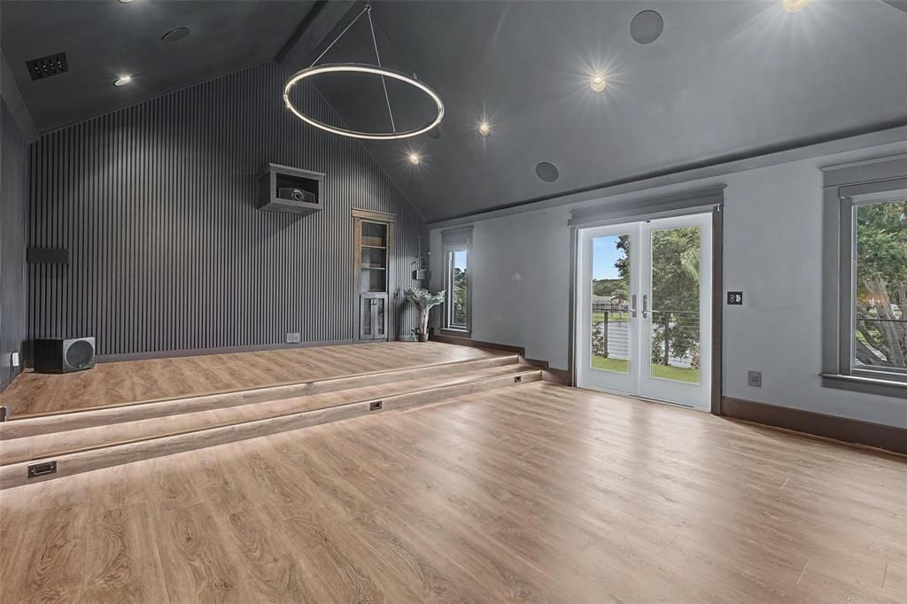 En Venta: $1,600,000 (4 camas, 3 baños, 3613 Pies cuadrados)