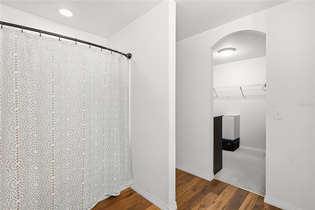For Sale: $264,000 (3 beds, 2 baths, 1357 Square Feet)