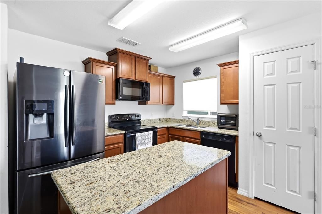 For Sale: $264,000 (3 beds, 2 baths, 1357 Square Feet)