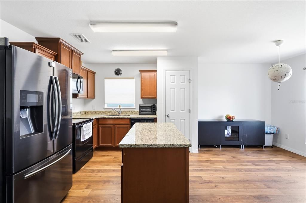 For Sale: $264,000 (3 beds, 2 baths, 1357 Square Feet)