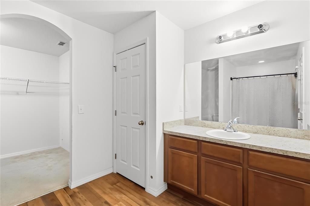 For Sale: $264,000 (3 beds, 2 baths, 1357 Square Feet)