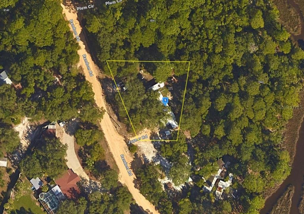 待售: $112,999 (0.49 acres)