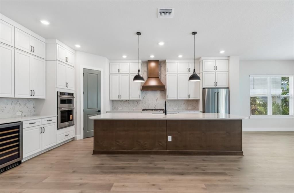 На продажу: $1,399,990 (5 спален, 4 ванн, 3489 Квадратных фут)