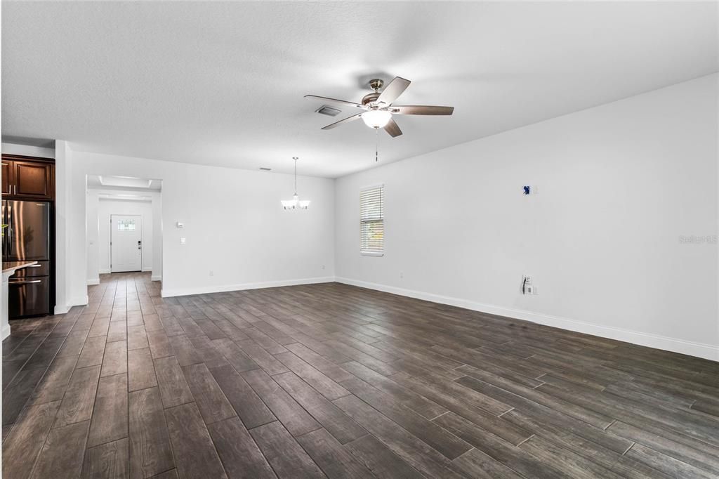 For Rent: $2,950 (4 beds, 3 baths, 2173 Square Feet)