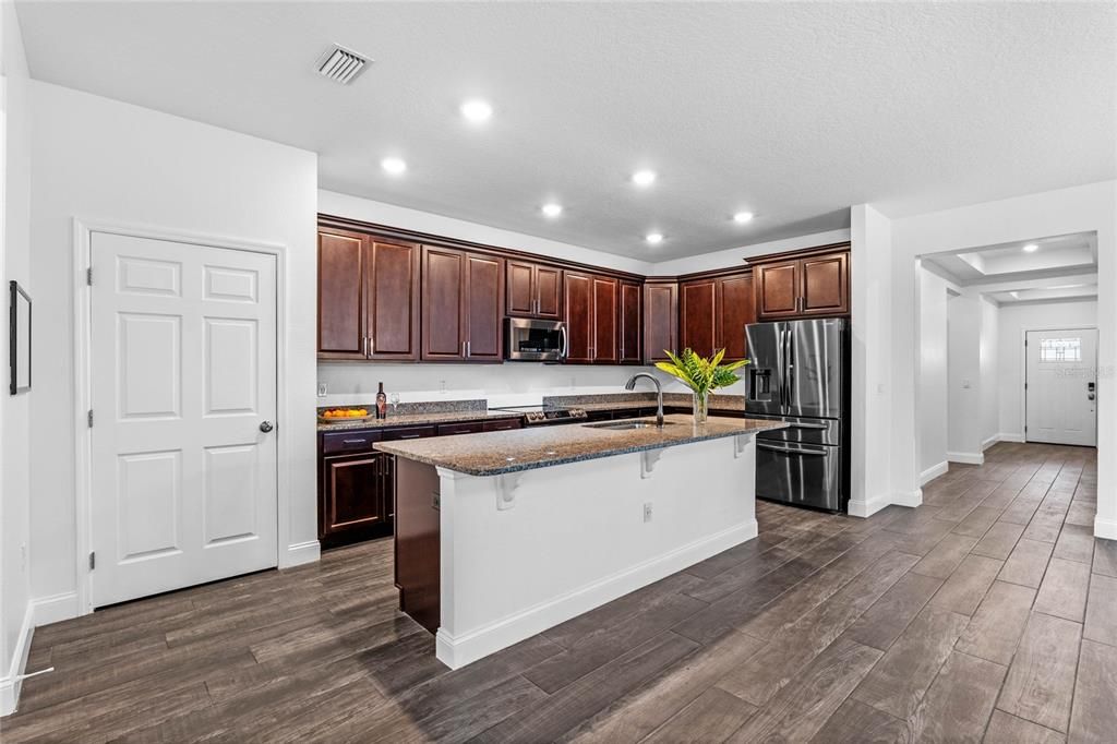For Rent: $2,950 (4 beds, 3 baths, 2173 Square Feet)