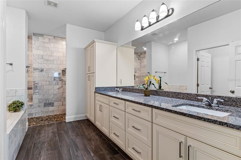 For Rent: $2,950 (4 beds, 3 baths, 2173 Square Feet)