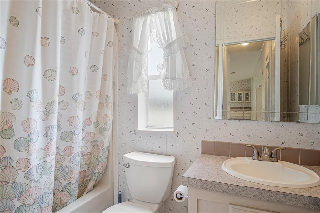 На продажу: $199,000 (3 спален, 2 ванн, 1404 Квадратных фут)