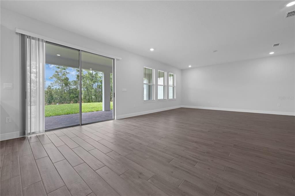 En Venta: $852,636 (5 camas, 4 baños, 2866 Pies cuadrados)