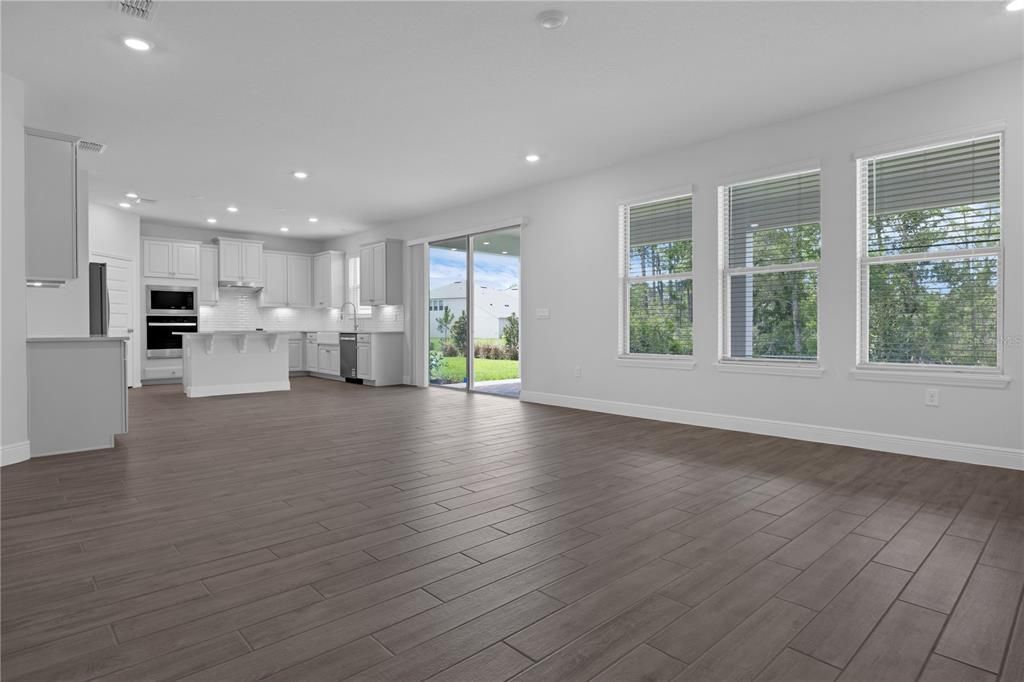 En Venta: $852,636 (5 camas, 4 baños, 2866 Pies cuadrados)