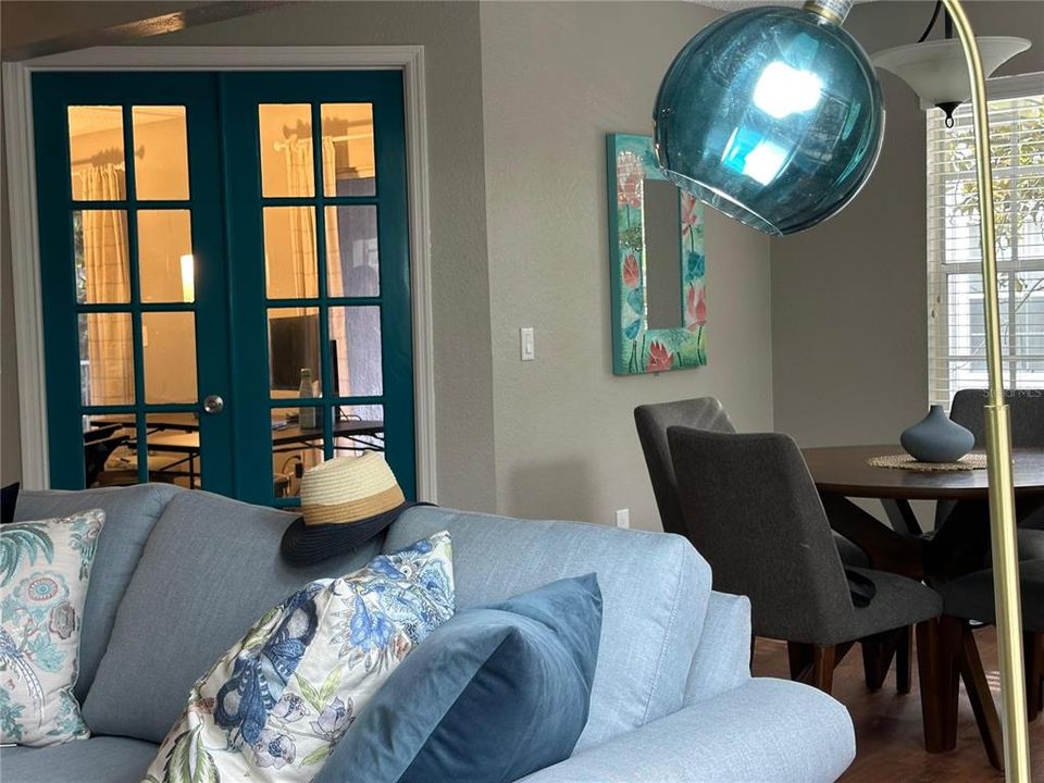 En Venta: $235,000 (3 camas, 2 baños, 1151 Pies cuadrados)