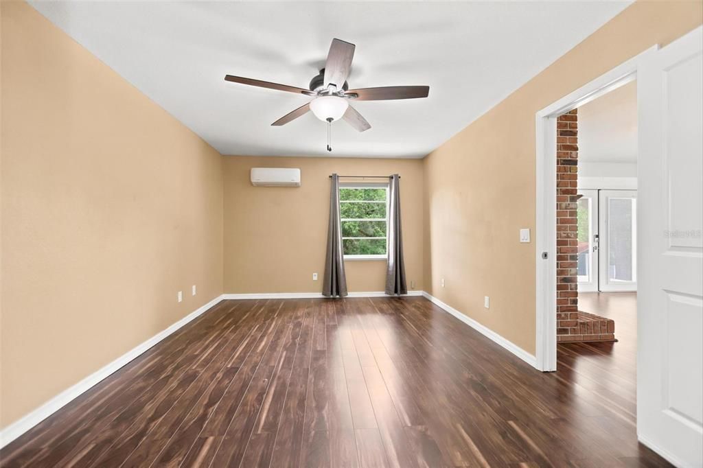 En Venta: $319,900 (3 camas, 2 baños, 1628 Pies cuadrados)