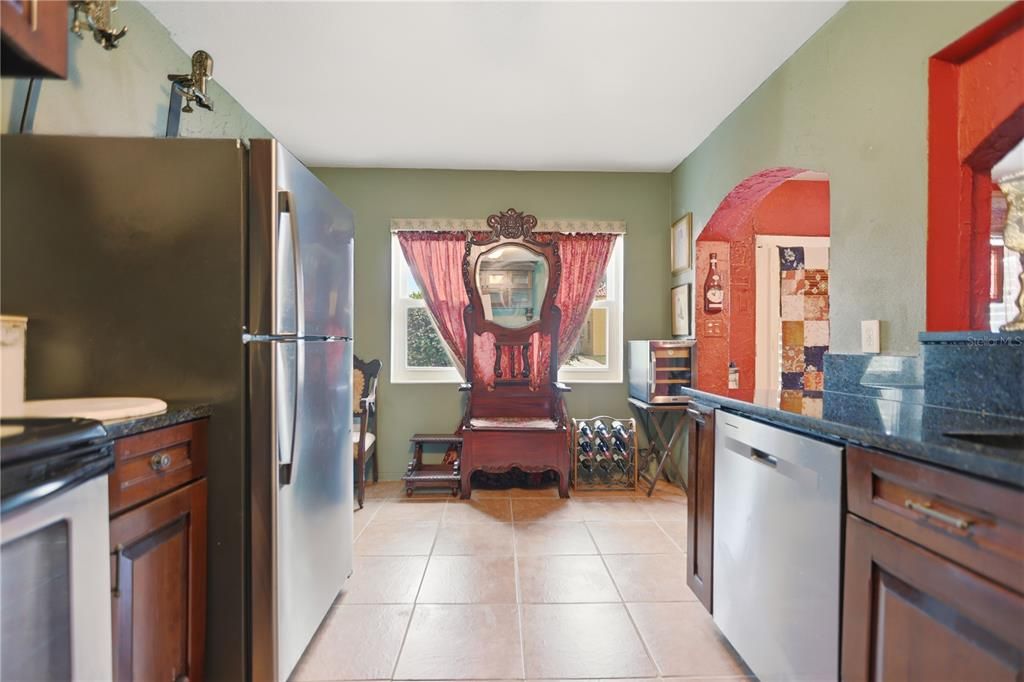 For Sale: $489,000 (3 beds, 2 baths, 1334 Square Feet)