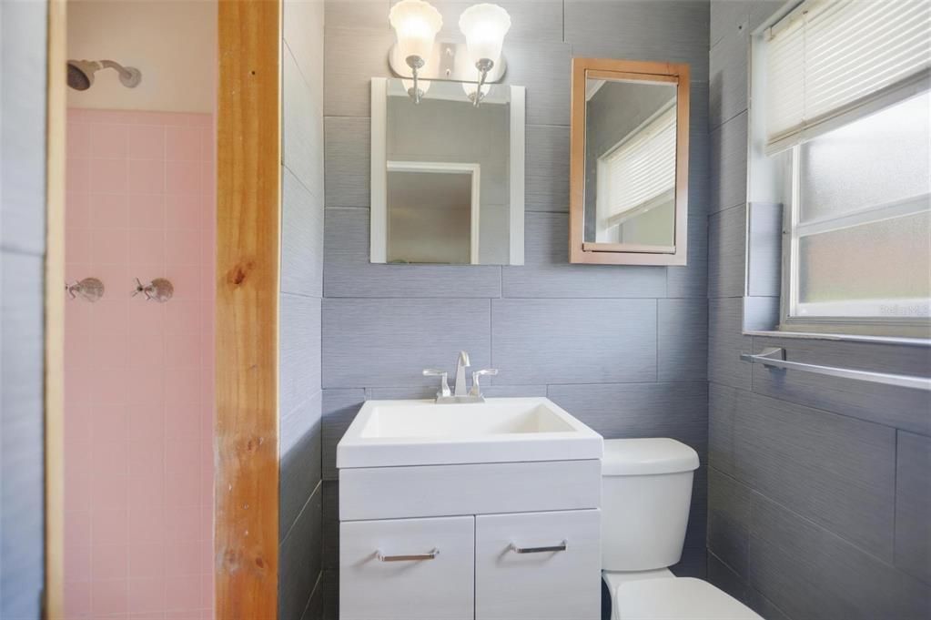 For Sale: $489,000 (3 beds, 2 baths, 1334 Square Feet)