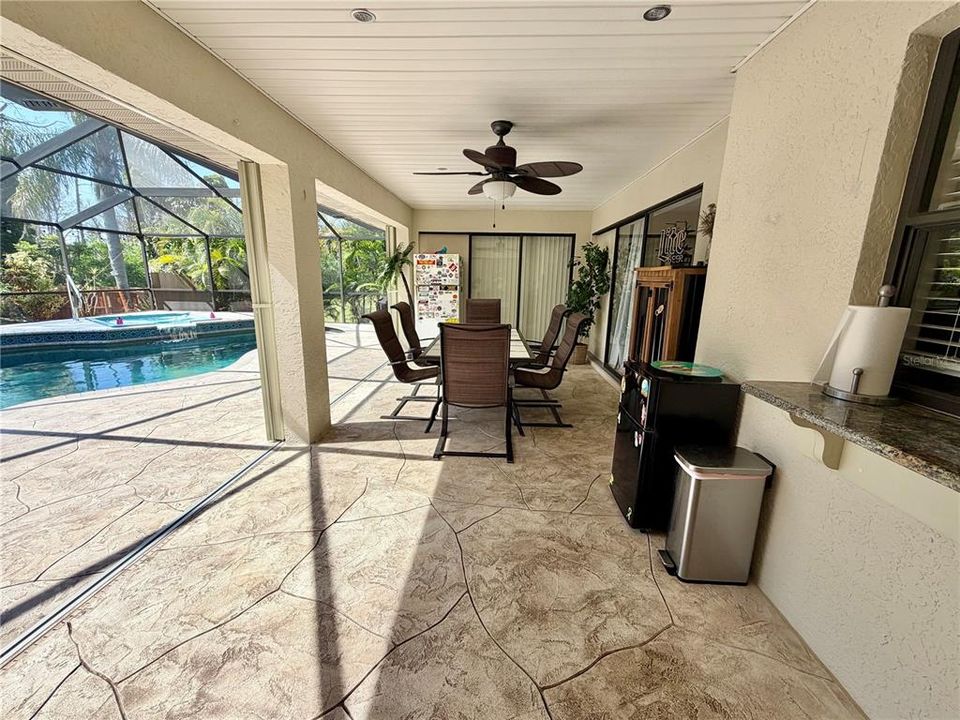 For Sale: $529,900 (3 beds, 2 baths, 2229 Square Feet)