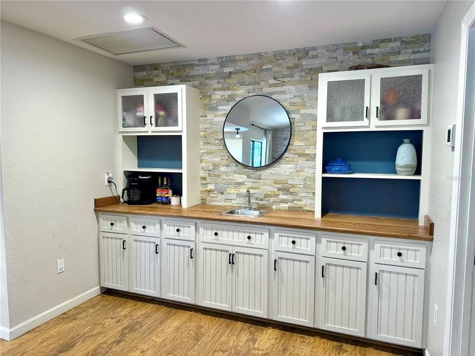 For Sale: $529,900 (3 beds, 2 baths, 2229 Square Feet)