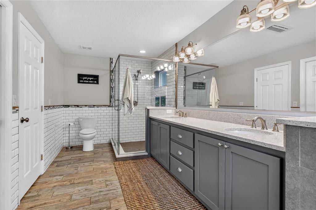 For Sale: $795,000 (4 beds, 3 baths, 2450 Square Feet)