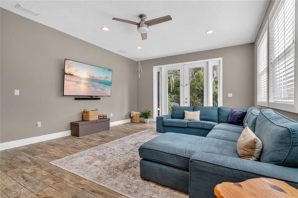 For Sale: $795,000 (4 beds, 3 baths, 2450 Square Feet)