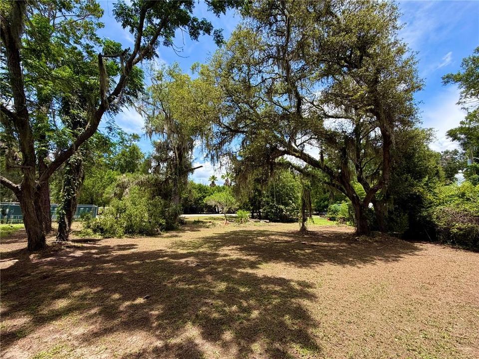 En Venta: $24,900 (0.23 acres)