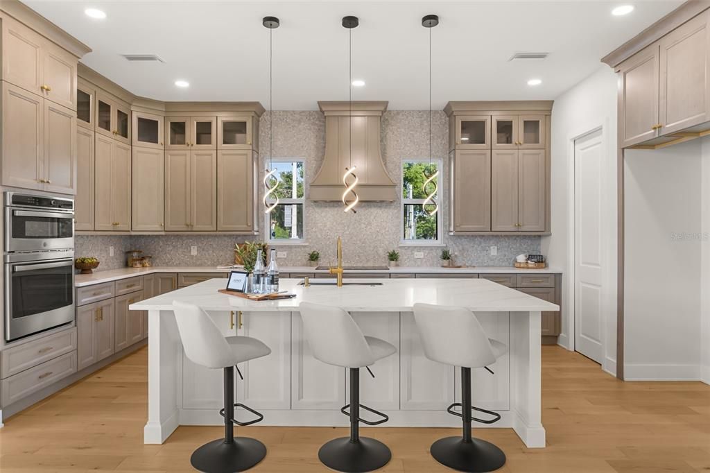 For Sale: $999,500 (5 beds, 0 baths, 3620 Square Feet)