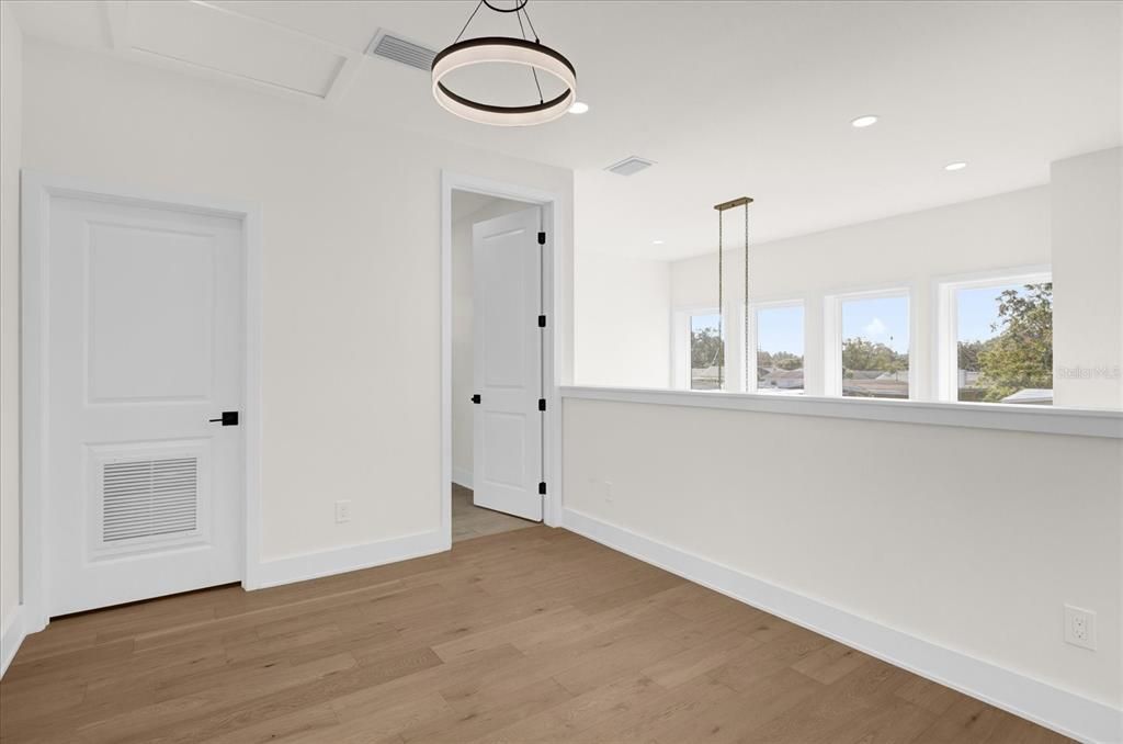 For Sale: $999,500 (5 beds, 0 baths, 3620 Square Feet)