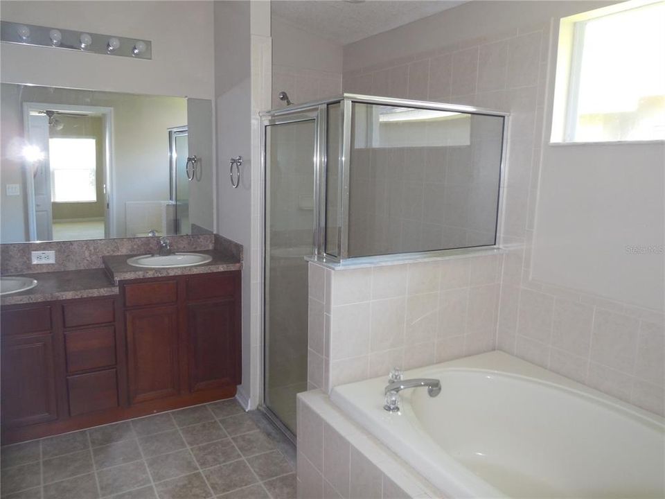 В аренду: $2,500 (4 спален, 2 ванн, 2014 Квадратных фут)