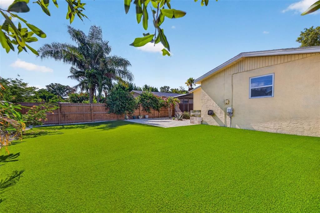 Activo con contrato: $465,000 (4 camas, 2 baños, 1280 Pies cuadrados)