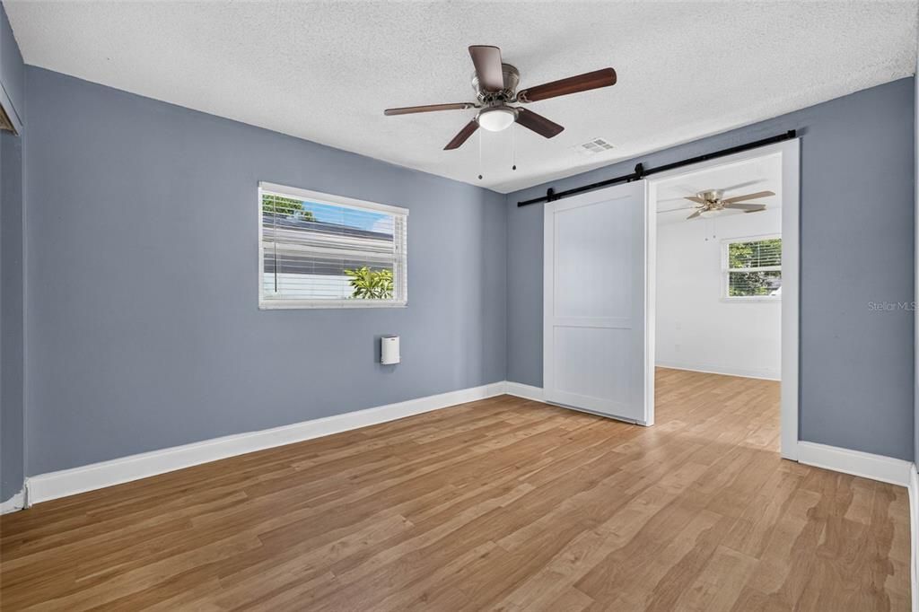Activo con contrato: $465,000 (4 camas, 2 baños, 1280 Pies cuadrados)