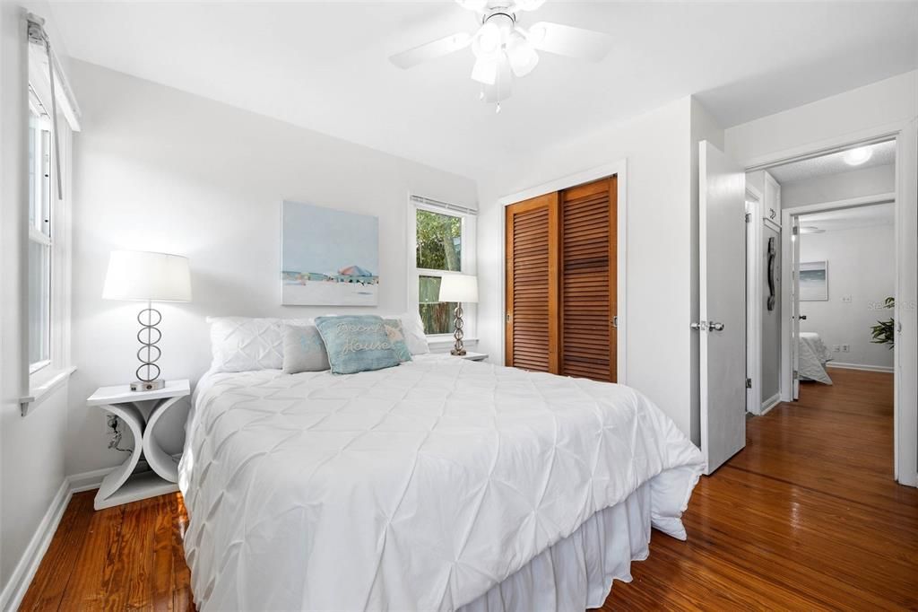 En Venta: $375,000 (2 camas, 1 baños, 951 Pies cuadrados)