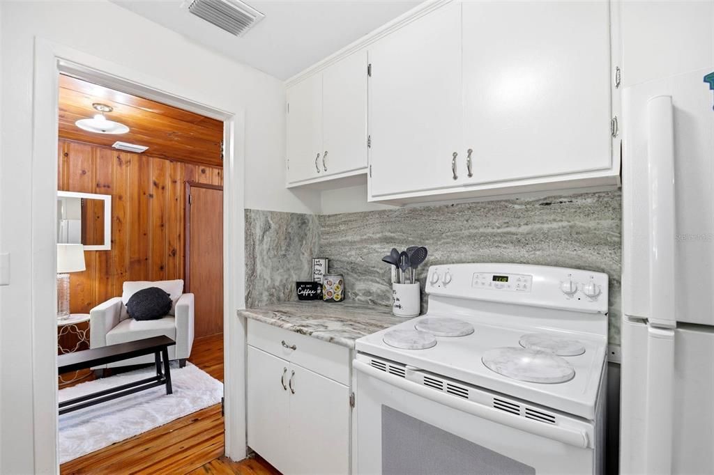 En Venta: $375,000 (2 camas, 1 baños, 951 Pies cuadrados)