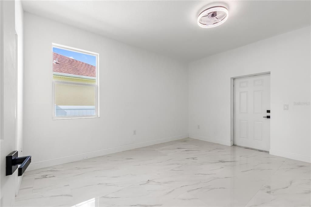 For Sale: $660,000 (4 beds, 3 baths, 1828 Square Feet)
