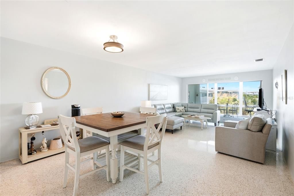 En Venta: $259,000 (1 camas, 1 baños, 805 Pies cuadrados)