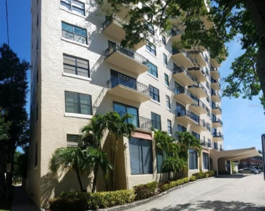 В аренду: $2,495 (1 спален, 1 ванн, 779 Квадратных фут)