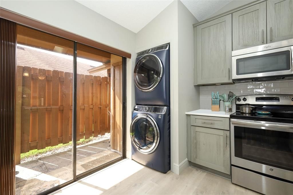 En Venta: $229,000 (2 camas, 2 baños, 930 Pies cuadrados)
