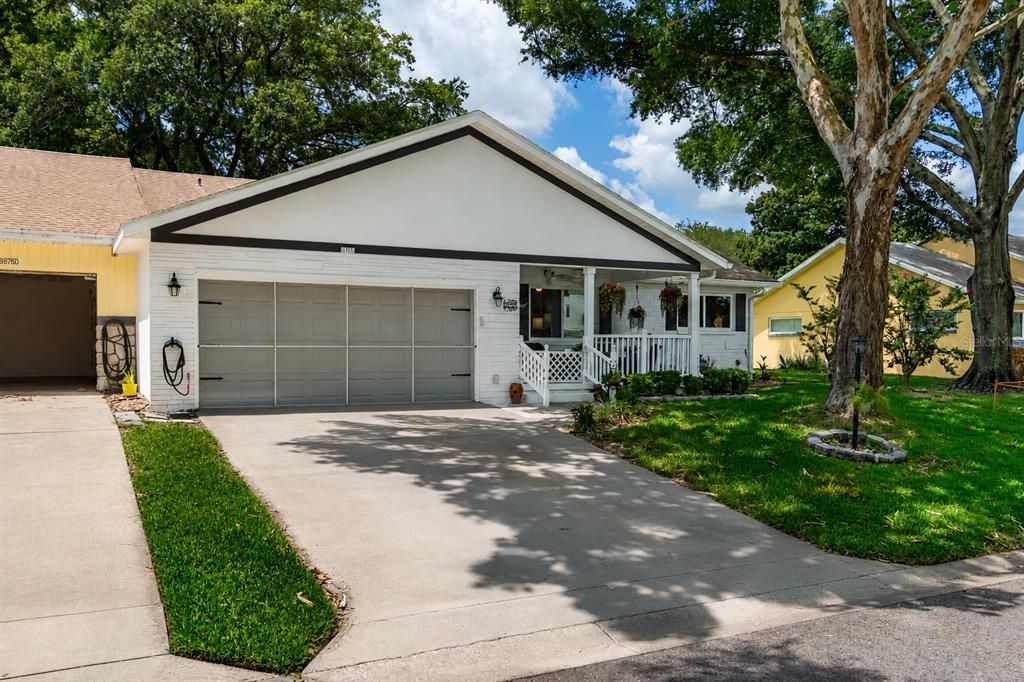For Sale: $189,900 (2 beds, 2 baths, 1748 Square Feet)